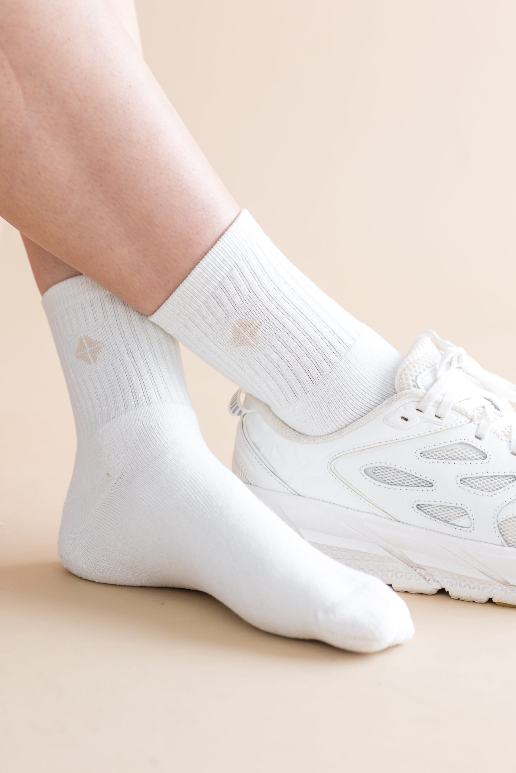 Cloud_Adult_Crew_Socks_01